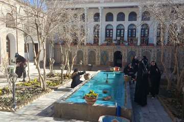 تور گردشگری نکوداشت خمینی شهر
