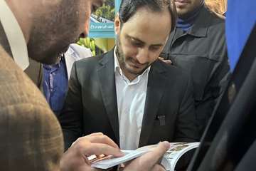 سخنگوی دولت مهمان غرفه خمینی‌شهر در شانزدهمین نمایشگاه بین المللی صنعت گردشگری و صنایع وابسته