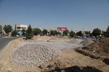 عملیات احداث میدان آتشگاه  خمینی شهر