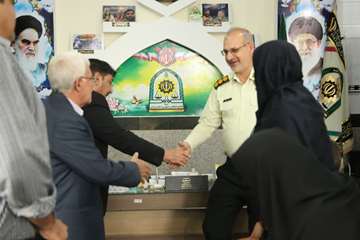 دیدار شهردار و اعضای شورای اسلامی شهر با جناب سرهنگ به مناسبت هفته نیروی انتظامی