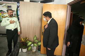 دیدار شهردار و اعضای شورای اسلامی شهر با جناب سرهنگ به مناسبت هفته نیروی انتظامی