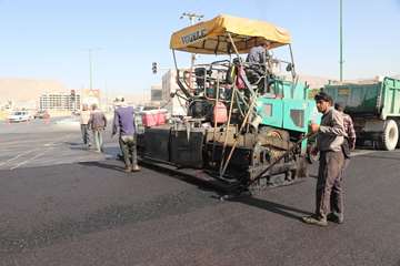آسفالت چهارراه کارمند شهداری خمینی شهر