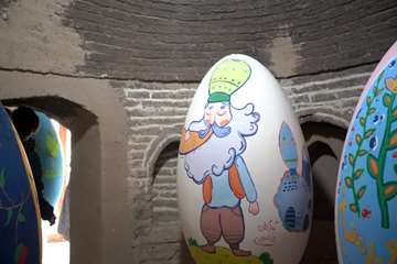 تخم مرغ های نوروزی امسال خمینی شهر چه شکلی رنگ شدند؟! 